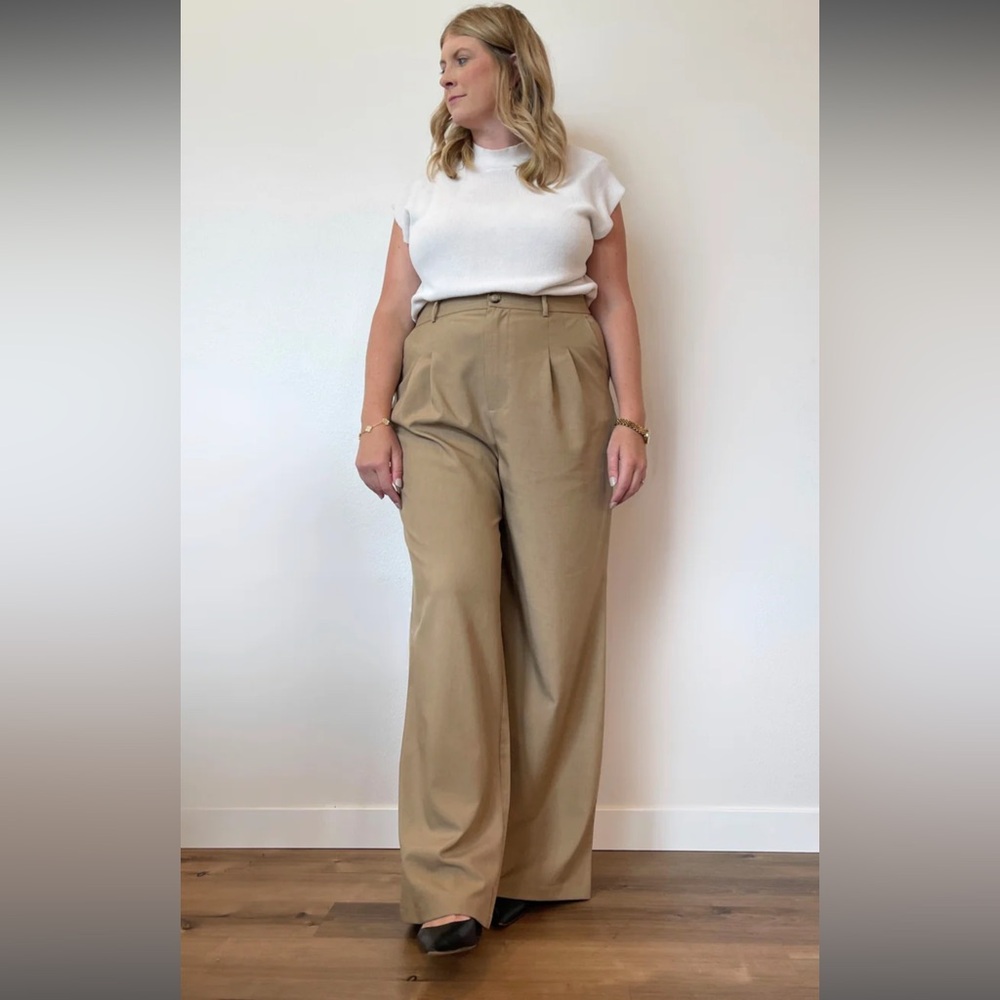 🌸3/$30🌸 White Birch Tan Wide-Leg Pants